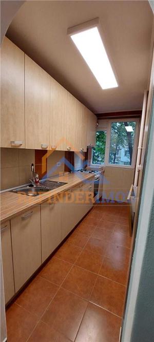 Vanzare Apartament cu 3 camere, zona Drumul Taberei, Raul Doamnei - imagine 5