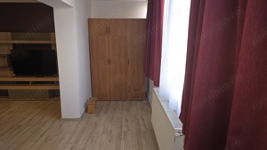 Vand apartament de 3 camere decomandat, in Deva, Imp. Traian, et. 1, bloc de 3 etaje de caramida, - imagine 9