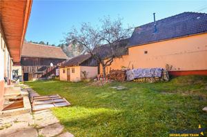 FILM! Casa saseasca, renovata exterior, in centrul localitatii Holbav, Brasov - imagine 18