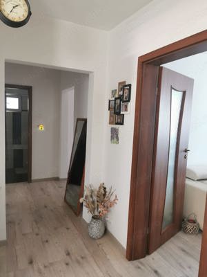 Apartament 4 camere Rasnov - imagine 2