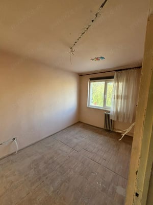 PROPRIETAR vând apartament cu 3 camere Et.1 ,Aleea Ioan Slavici Bl 49 - imagine 7