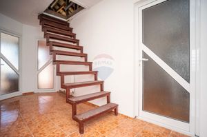 Casă / Vilă de vânzare 250mp, cu Teren 1560mp - Tomesti, Chicerea DN28 - imagine 12