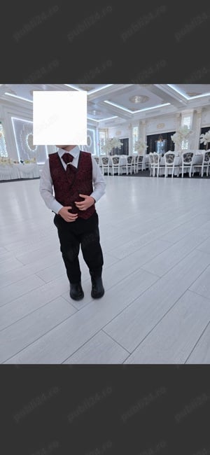 Vand costum elegant baiat