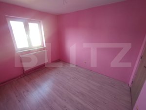 Apartament 3 camere,2 bai,balcon,60mp,semidecomandat,renovat ,oras Beclean - imagine 8