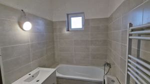 Proprietar vand apartament 3 camere NOU - imagine 7