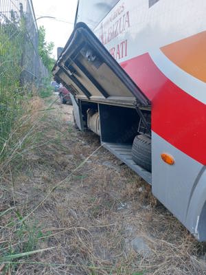 Iveco Carbus 27+1+1 locuri - imagine 8