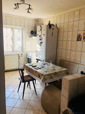 Apartament cu 3 camere etajul 3 din 4 Sagului TURIST - imagine 15