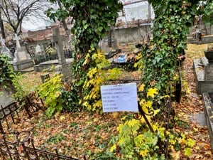 Cedez concesiune loc dublu cimitirul Sfanta Vineri - imagine 2