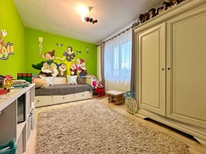 Apartament cu Structura Generoasa si Priveliste Deosebita - imagine 9