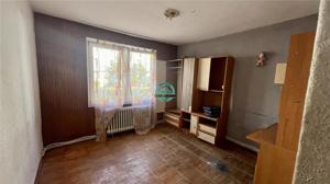 Vand apartament cu 3 camere, decomandat, in Reghin - imagine 3