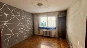 Vand apartament cu 3 camere, decomandat, in Reghin - imagine 2