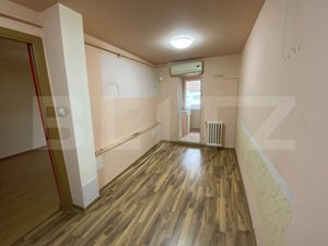 Apartament de 3 camere și loc de luat masa - imagine 11