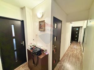 Apartament decomandat cu 3 camere de vânzare în zona Miorita, Arad - imagine 6