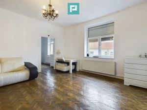 Apartament la casă zonă centrală