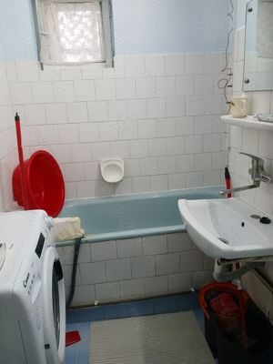 Închiriez apartament 1 cameră mare unei persoane serioase - imagine 8