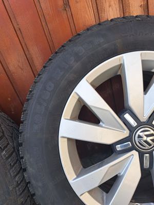 Jante de aluminiu Aragon. originale VW R16 cu cauciucuri de iarna.