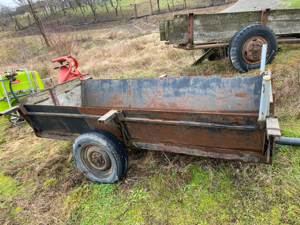 remorca pe o axa de vanzare