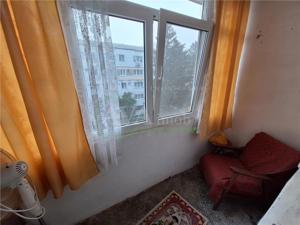 Apartament 3 camere semidecomandat | Etaj 3 | Centrala, Zona Miorita - imagine 7