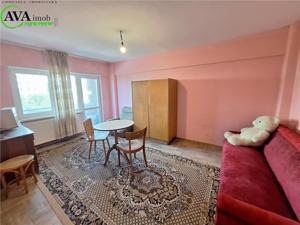 Apartament 3 camere decomandat, etaj 4 Narcisa Bacau - imagine 2