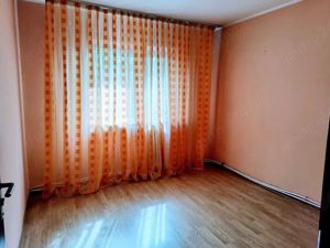 Apartament cu 3 camere, strada Al.Grivita -Scoala 8 - imagine 5