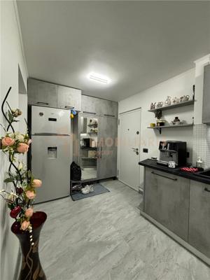 Apartament 3 camere ,parter - imagine 2