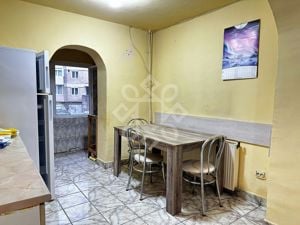 Apartament cu 3 camere de vanzare in zona Decebal, Oradea