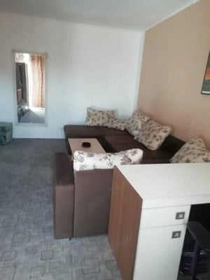 Proprietar inchiriez apartament cu doua camere 