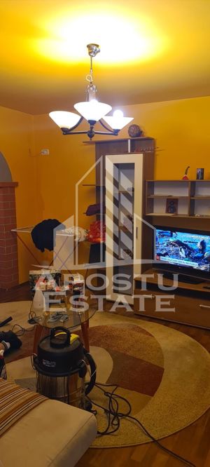 Apartament cu 3 camere, centrala proprie, zona Balcescu - imagine 3