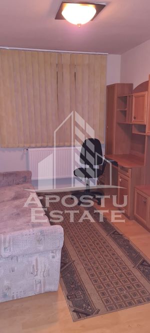 Apartament cu 3 camere, centrala proprie, zona Balcescu - imagine 4