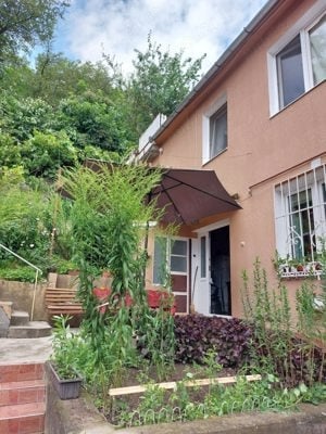 Casa de vanzare  cu o suprafata utila de 360 m.p. in Sighisoara sub cetate