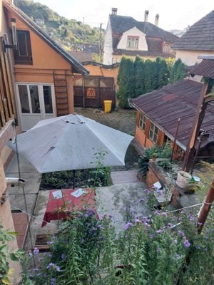 Casa de vanzare  cu o suprafata utila de 360 m.p. in Sighisoara sub cetate - imagine 3