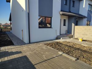 Sacalaz, 1/2 Duplex P+M 4 Camere,2 Bai,Terasa Acoperita - imagine 3