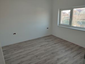 Sacalaz, 1/2 Duplex P+M 4 Camere,2 Bai,Terasa Acoperita - imagine 15