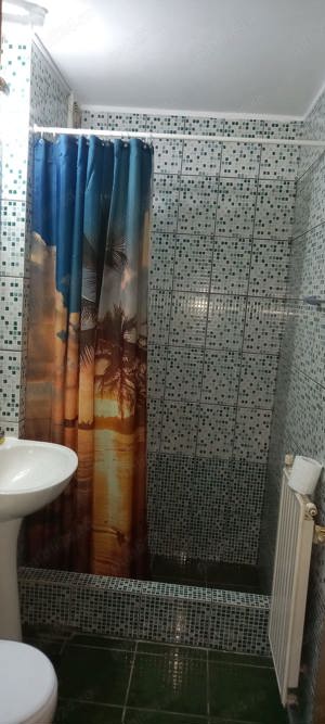 închiriez apartament cu 2 dormitoare in cartierul Vasile Aaron. - imagine 4