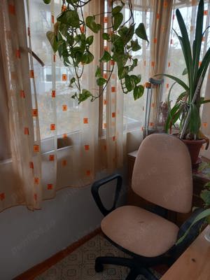 Închiriez apartament cu 2 camere decomandat - imagine 8