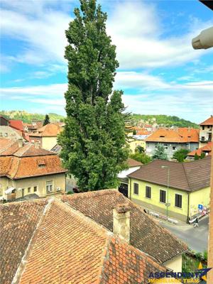 Imobil in zona centrala, Brasov, cu view panoramic, mobilat si echipat
 - imagine 7