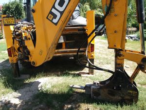 buldoexcavator cu picon de inchiriat