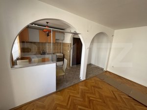 Apartament 2 camere, semidecomandat, etaj 3, Blaj - imagine 4