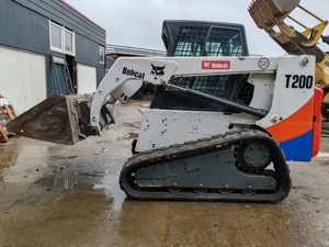 Bobcat T200 Mini incarcator   - imagine 5