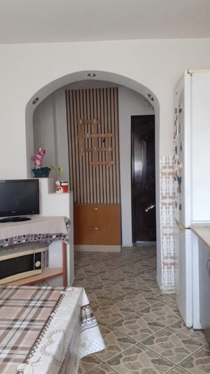 Apartament cu doua camere, confort 1, decomandat in zona Sud - imagine 8