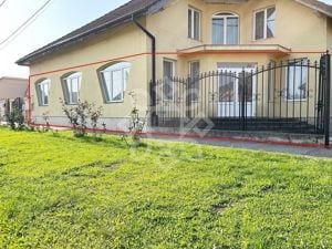 Apartament la casa de vanzare 88 mp si curte proprie in Iosia