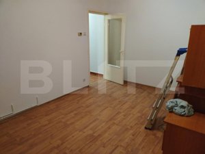 Apartament de vanzare, 2 camere, zona Micro 14 - imagine 3