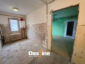 Apartament 2 camere semidecomandat 43 MP DE RENOVAT - Păcurari poștă - imagine 5