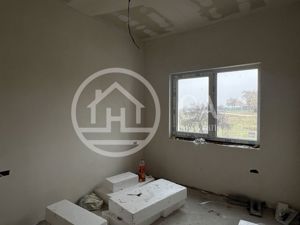 Casa pe nivel cu 4 camere de vanzare in Cihei, Bihor - imagine 4