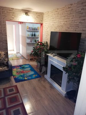 Apartament de 3 camere, decomandat, Rogerius - imagine 2