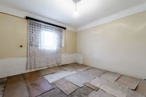 Casă cu 2 camere, teren, garaj în Bujac / Necesită renovare - imagine 3