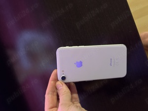 Telefon IPhone 8