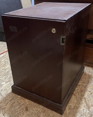 10 buc Comoda solida cu usa; Comoda cu spatiu de depozitare - imagine 4