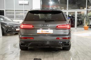 Audi Q7 - imagine 7