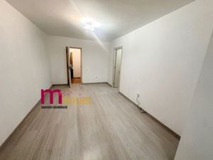 Apartament 2 camere,str.Alunisului,parter